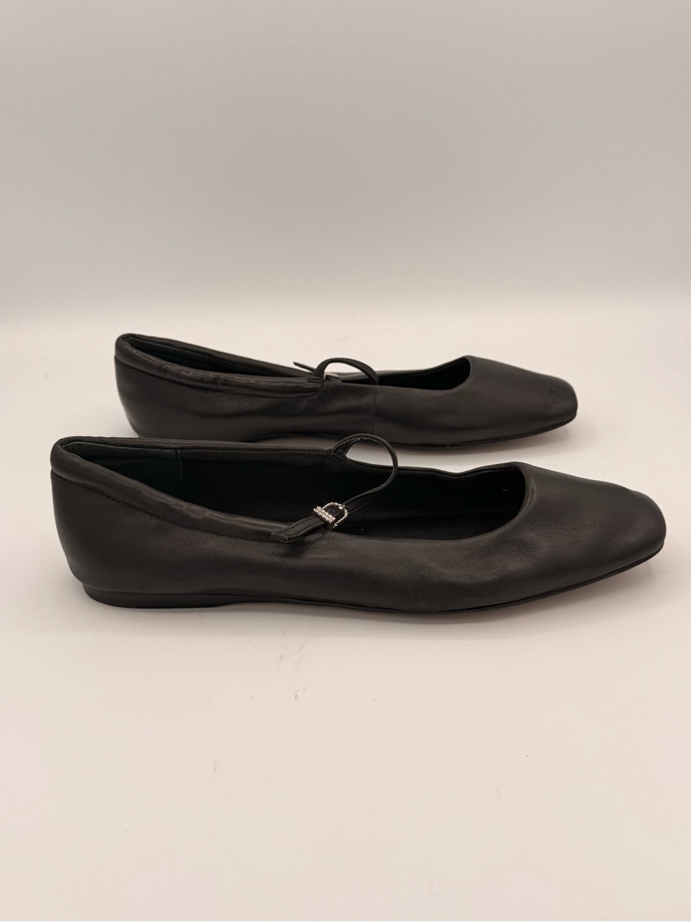 Dolce Vita Reyes Wide Ballet Flats in Black Leather | MODERATELY USED - Picture 11 of 13